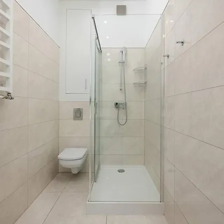 Stylish Located In The Old Town Close To Attractions By Renters Daire *